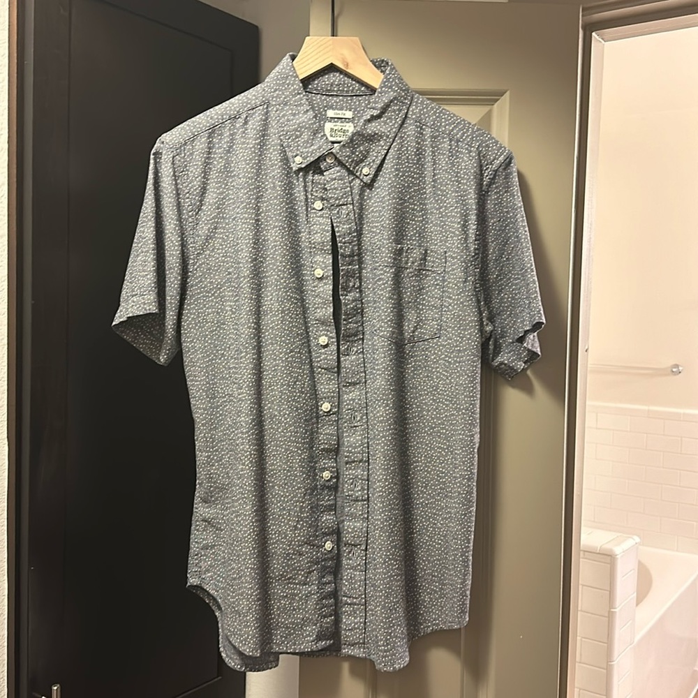Bridge & Burn Short Sleeve Button Down, L